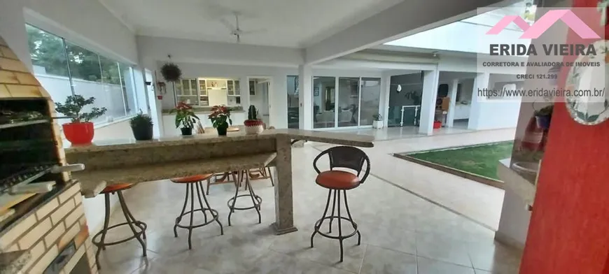 Foto 1 de Casa com 4 Quartos à venda, 459m² em Condominio Colonial Village, Pindamonhangaba