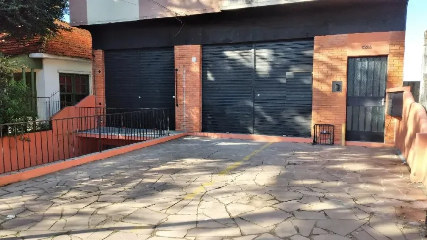 Foto 1 de Ponto Comercial à venda, 190m² em Vila Ipiranga, Porto Alegre