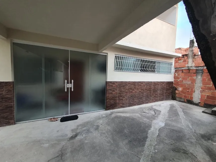 Foto 1 de Casa com 1 Quarto à venda, 60m² em Jóquei Clube, São Gonçalo