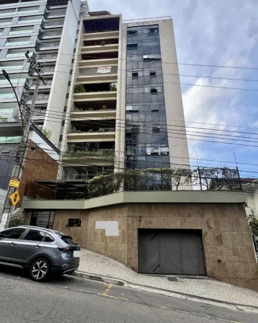 Foto 1 de Apartamento com 4 Quartos à venda, 160m² em Santa Helena, Juiz de Fora