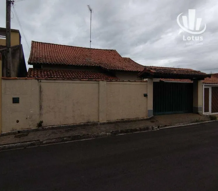 Foto 1 de Casa com 2 Quartos à venda, 150m² em Jardim Berlim, Jaguariúna