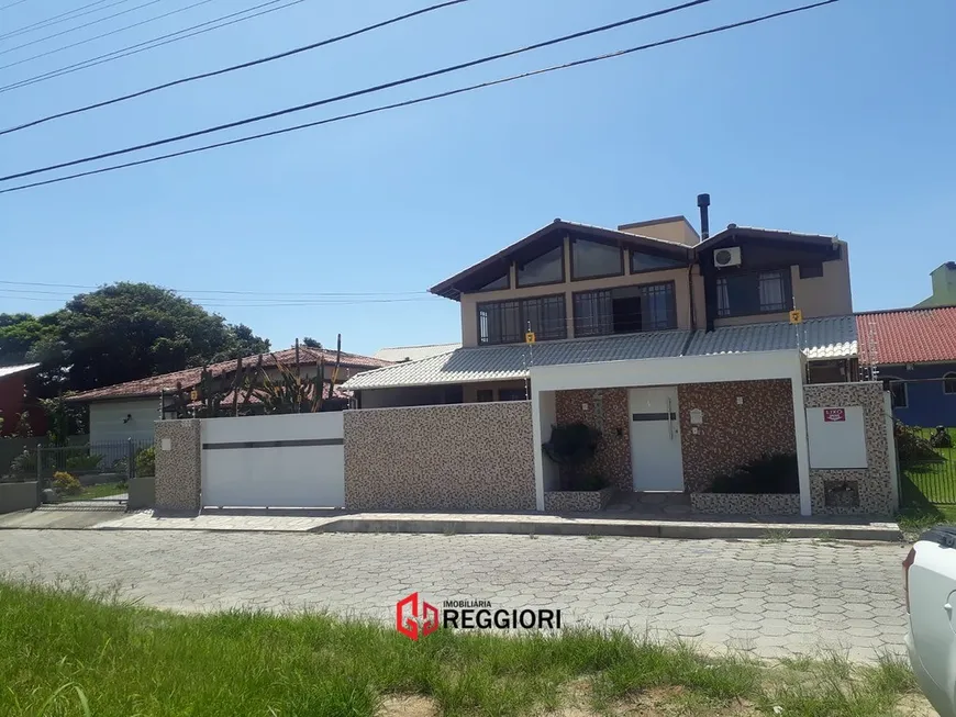 Foto 1 de Casa com 5 Quartos à venda, 250m² em Campeche, Florianópolis