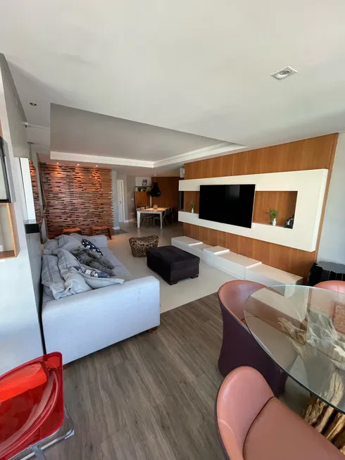 Foto 1 de Apartamento com 3 Quartos à venda, 154m² em Centro, Balneário Camboriú