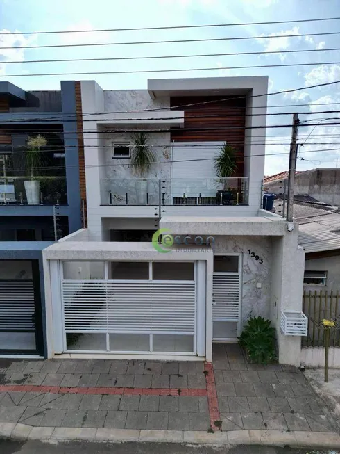 Foto 1 de Sobrado com 3 Quartos à venda, 238m² em Neva, Cascavel