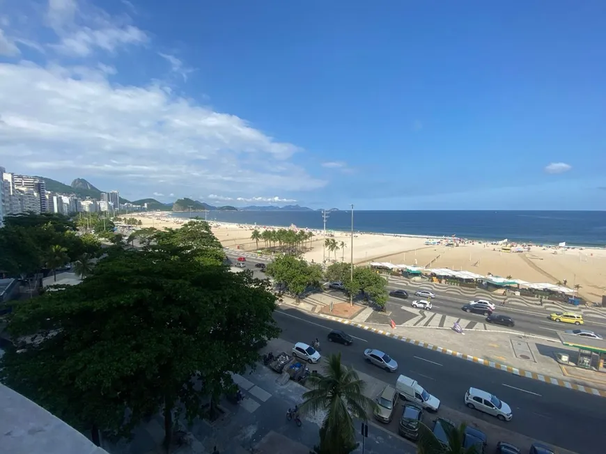 Foto 1 de Apartamento com 4 Quartos à venda, 250m² em Copacabana, Rio de Janeiro