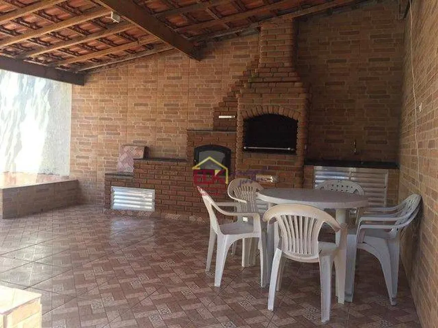 Foto 1 de Casa com 2 Quartos à venda, 140m² em Jardim Canuto Borges, Taubaté