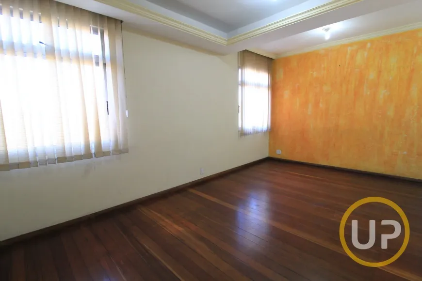 Foto 1 de Apartamento com 3 Quartos para alugar, 85m² em Coração Eucarístico, Belo Horizonte