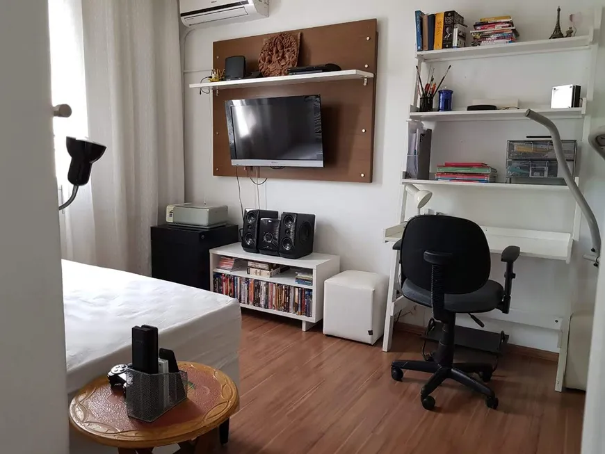 Foto 1 de Apartamento com 1 Quarto à venda, 50m² em Teresópolis, Porto Alegre