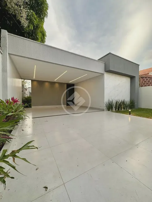 Foto 1 de Casa com 3 Quartos à venda, 210m² em Residencial Recanto do Bosque, Goiânia