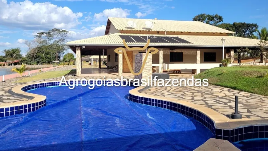 Foto 1 de Fazenda/Sítio com 4 Quartos à venda, 300m² em Zona Rural, Piracanjuba