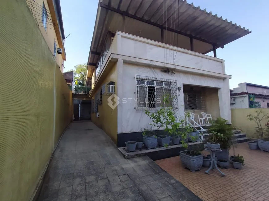 Foto 1 de Casa com 4 Quartos à venda, 530m² em Encantado, Rio de Janeiro