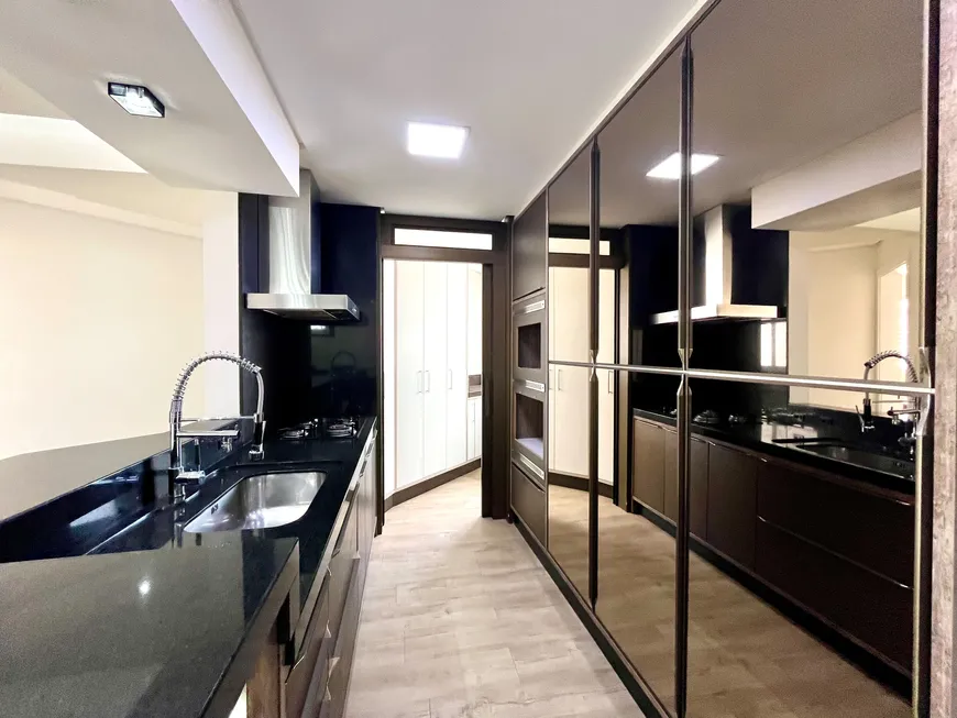 Foto 1 de Apartamento com 2 Quartos à venda, 120m² em Kobrasol, São José