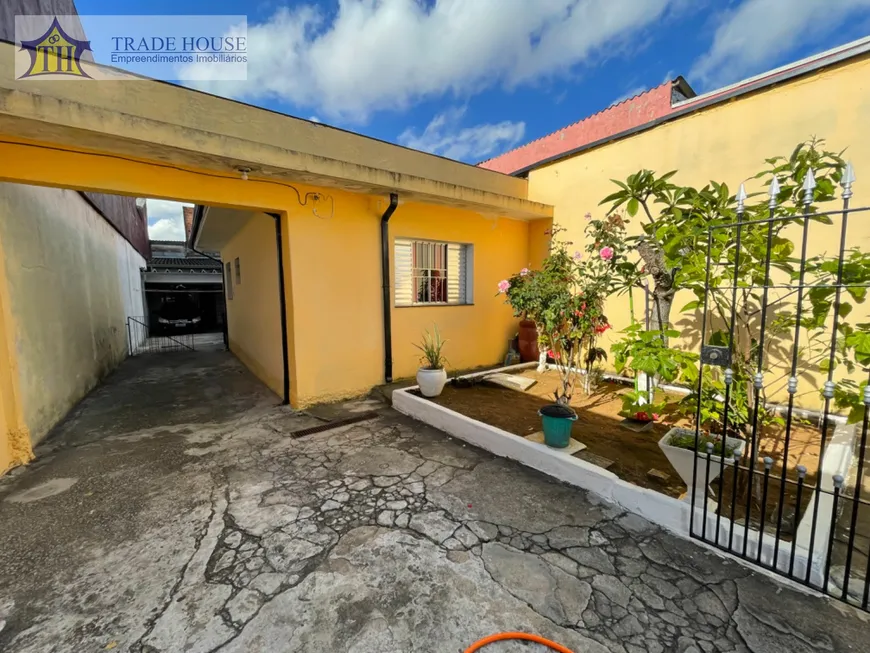 Foto 1 de Casa com 2 Quartos à venda, 150m² em Vila Brasilina, São Paulo