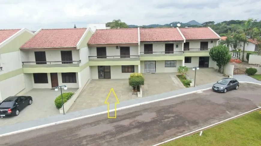 Foto 1 de Casa de Condomínio com 4 Quartos à venda, 160m² em , Itapoá