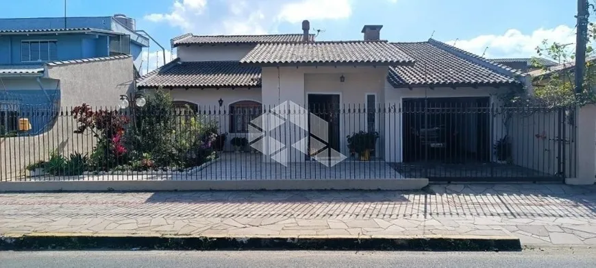 Foto 1 de Casa com 3 Quartos à venda, 240m² em Novo Esteio, Esteio