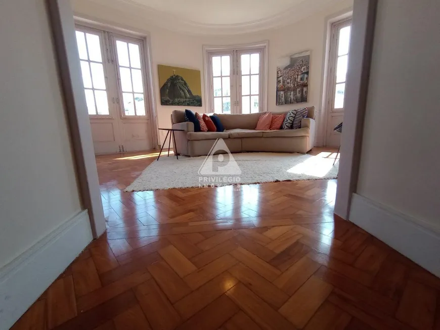 Foto 1 de Apartamento com 3 Quartos à venda, 260m² em Copacabana, Rio de Janeiro