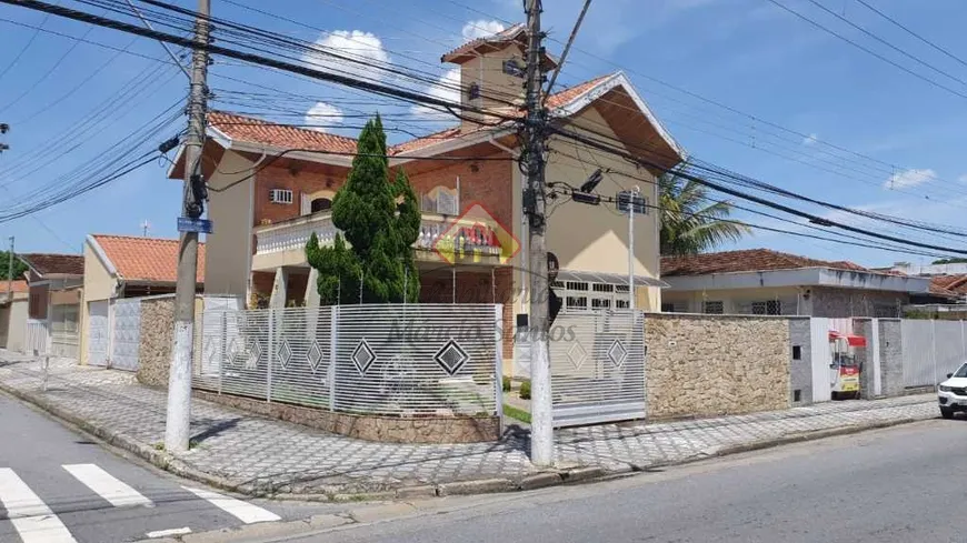 Foto 1 de Sobrado com 3 Quartos para venda ou aluguel, 480m² em Jardim Maria Augusta, Taubaté