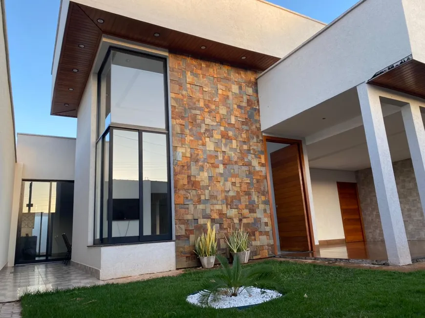 Foto 1 de Casa com 3 Quartos à venda, 190m² em Residencial Setor da Mansoes, Trindade