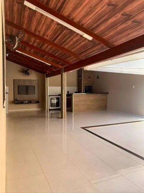 Foto 1 de Casa com 2 Quartos à venda, 180m² em Vila Pereira Barreto, São Paulo