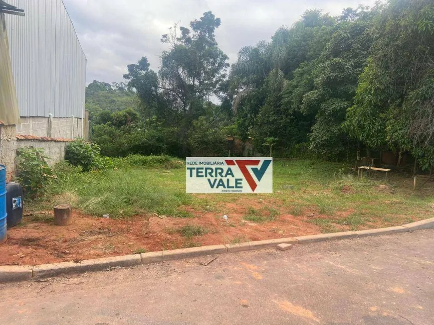 Foto 1 de Lote/Terreno à venda, 355m² em Centro, Silveiras