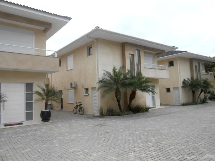 Foto 1 de Casa com 5 Quartos à venda, 216m² em Praia de Juquehy, São Sebastião