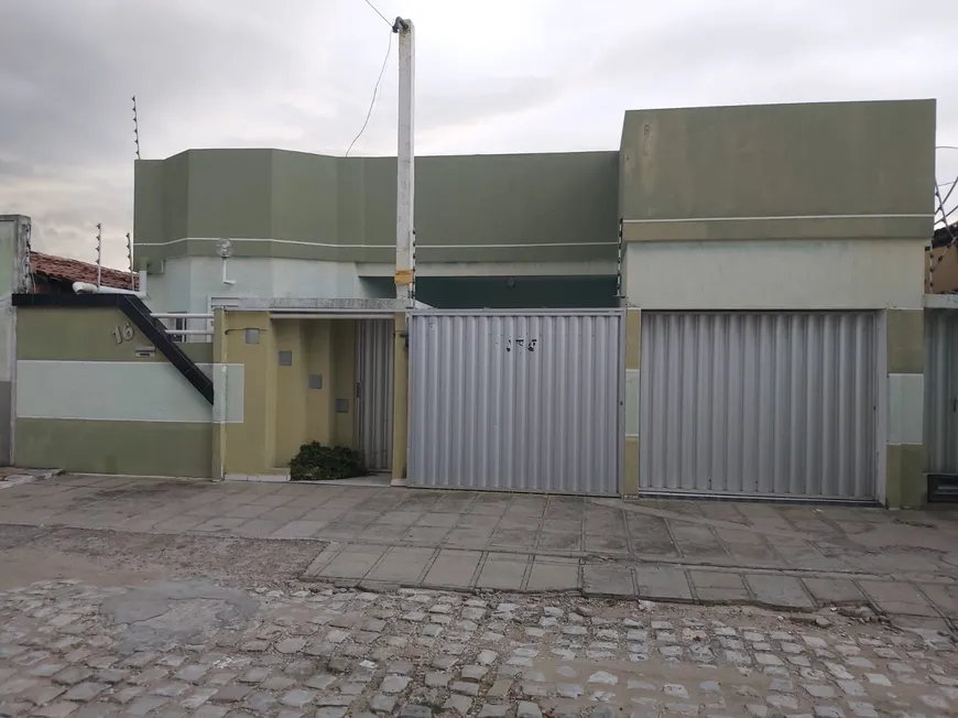 Foto 1 de Casa com 4 Quartos para alugar, 115m² em Abolicao, Mossoró