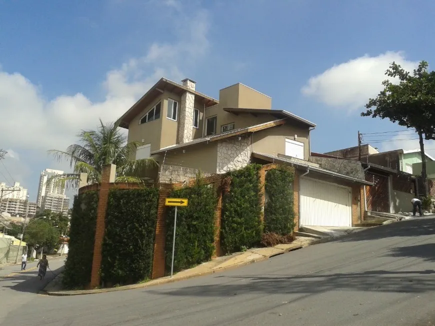 Foto 1 de Sobrado com 3 Quartos à venda, 280m² em Jardim Messina, Jundiaí