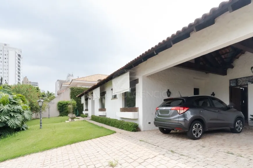 Foto 1 de Casa com 3 Quartos à venda, 402m² em Araxa, Londrina