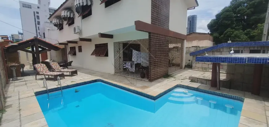 Foto 1 de Sobrado com 3 Quartos à venda, 220m² em Manaíra, João Pessoa