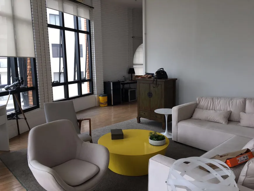 Foto 1 de Apartamento com 2 Quartos para venda ou aluguel, 146m² em Itaim Bibi, São Paulo