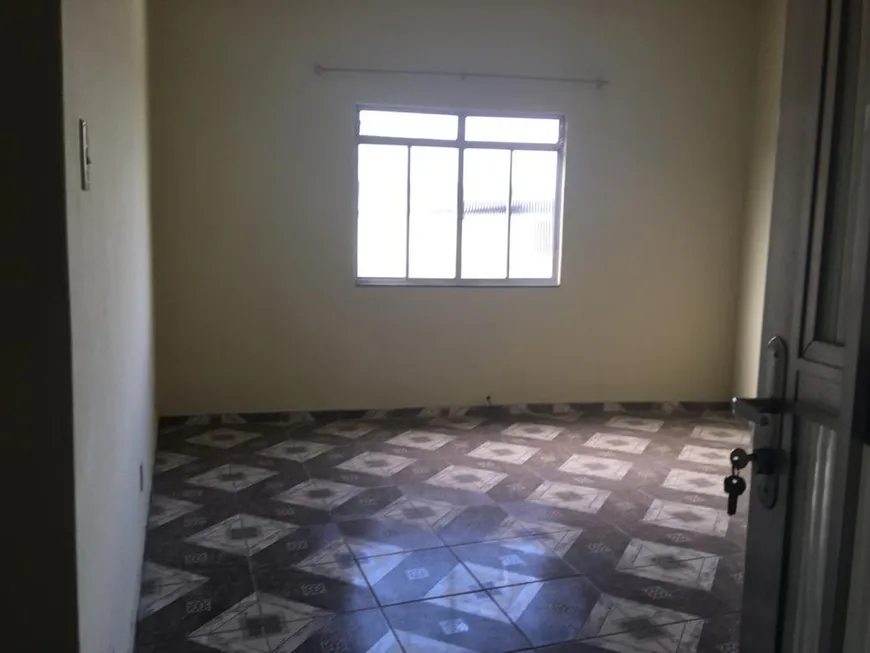 Foto 1 de Apartamento com 2 Quartos para alugar, 35m² em Bangu, Rio de Janeiro