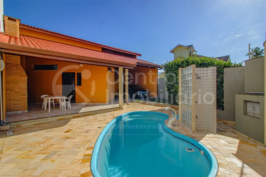 Foto 1 de Casa com 3 Quartos à venda, 185m² em Jardim Beira Mar, Peruíbe