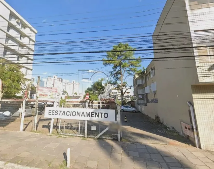 Foto 1 de Lote/Terreno à venda, 700m² em Petrópolis, Porto Alegre