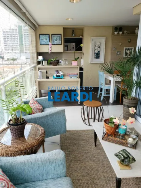 Foto 1 de Apartamento com 3 Quartos à venda, 162m² em Lapa, São Paulo