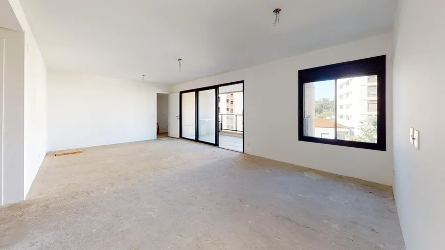 Foto 1 de Apartamento com 3 Quartos à venda, 131m² em Vila Monumento, São Paulo