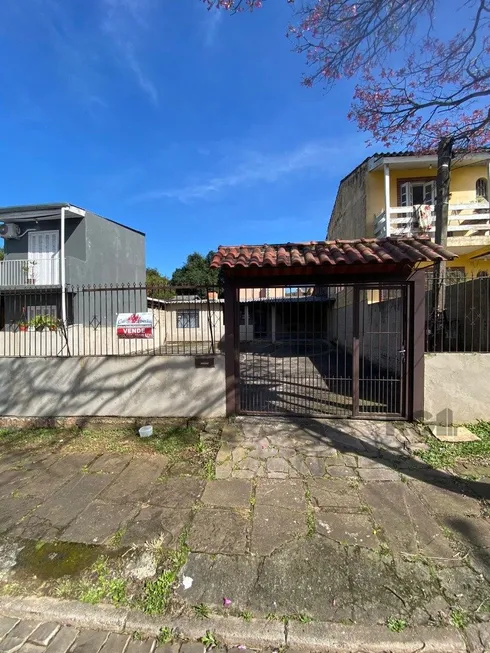 Foto 1 de Casa com 3 Quartos à venda, 82m² em Vila Nova, Porto Alegre