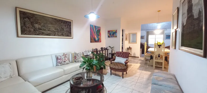 Foto 1 de Casa com 3 Quartos à venda, 147m² em Pituba, Salvador