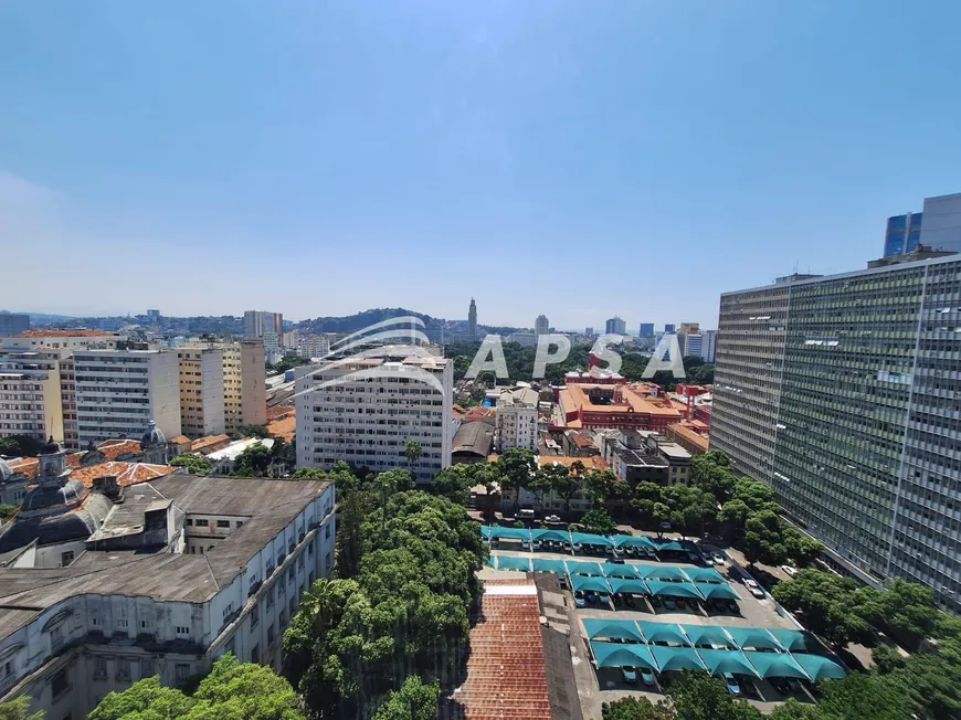 Foto 1 de Apartamento com 2 Quartos para alugar, 69m² em Centro, Rio de Janeiro