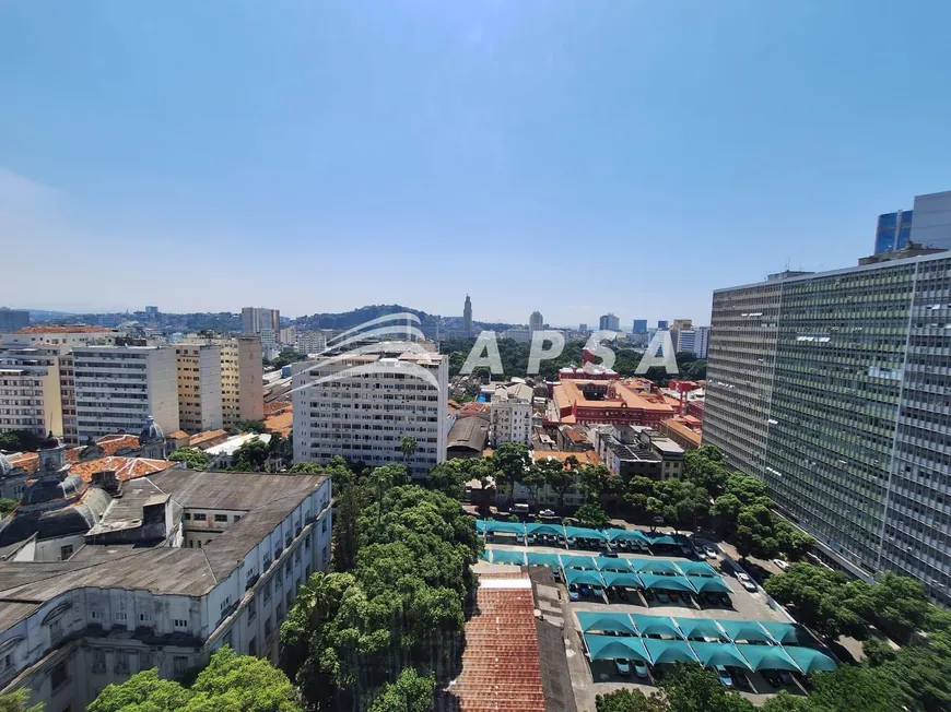Foto 1 de Apartamento com 2 Quartos para alugar, 70m² em Centro, Rio de Janeiro