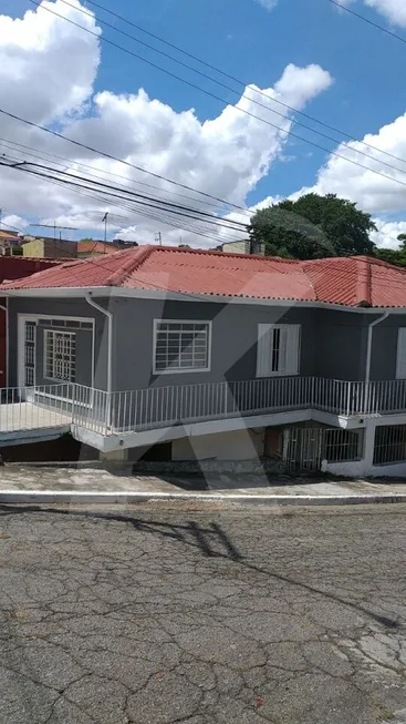 Foto 1 de Casa com 4 Quartos à venda, 133m² em Vila Nivi, São Paulo
