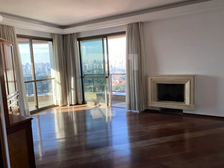 Foto 1 de Apartamento com 3 Quartos à venda, 216m² em Campo Belo, São Paulo