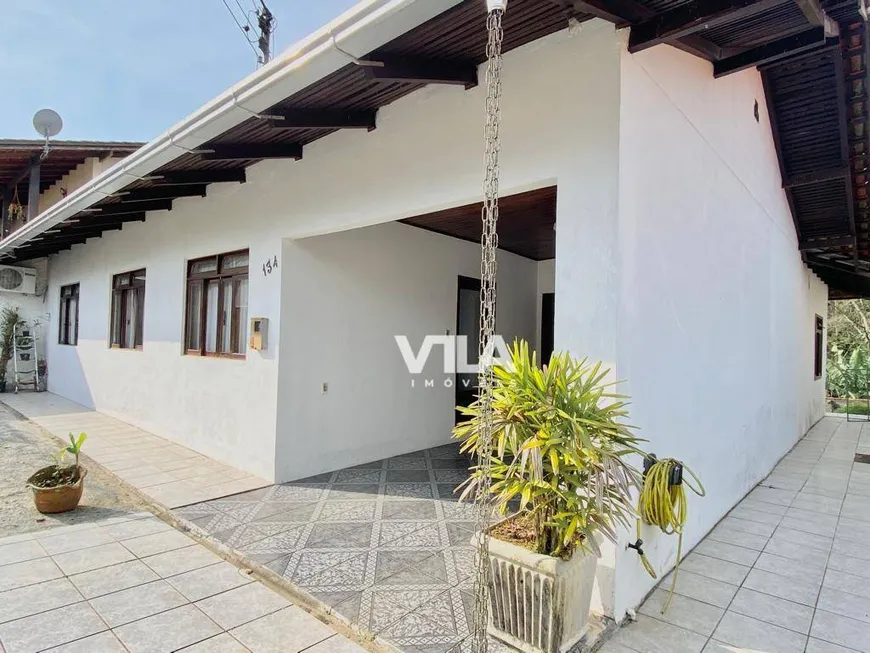 Foto 1 de Casa com 4 Quartos à venda, 200m² em Badenfurt, Blumenau