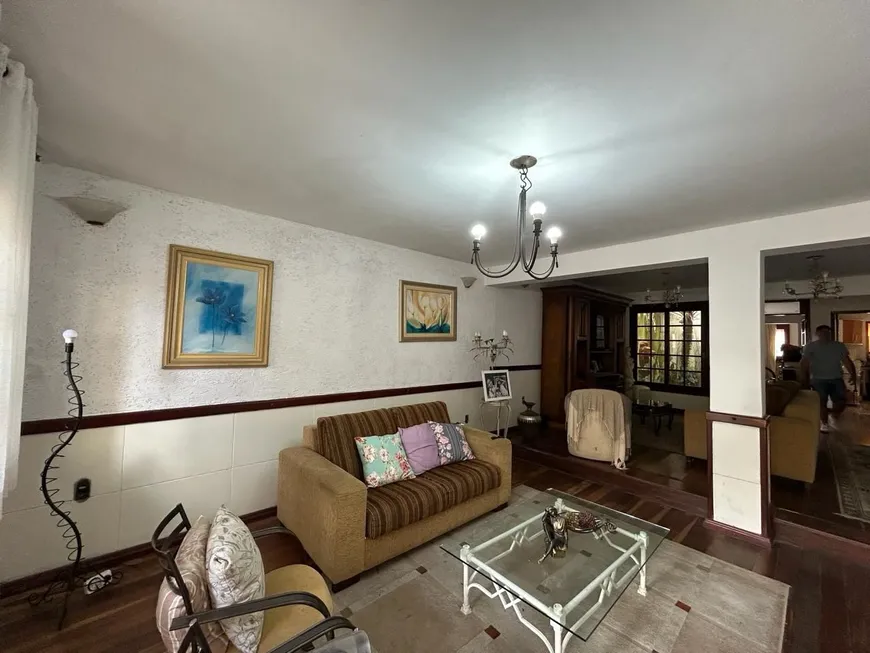 Foto 1 de Casa com 4 Quartos para alugar, 374m² em Areal, Pelotas