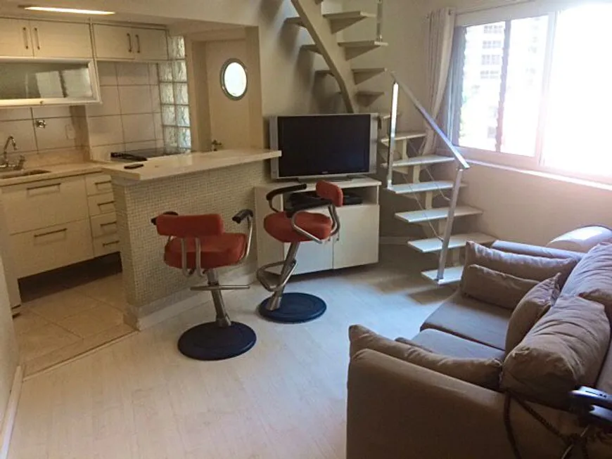 Foto 1 de Apartamento com 1 Quarto para alugar, 45m² em Vila Nova Conceição, São Paulo