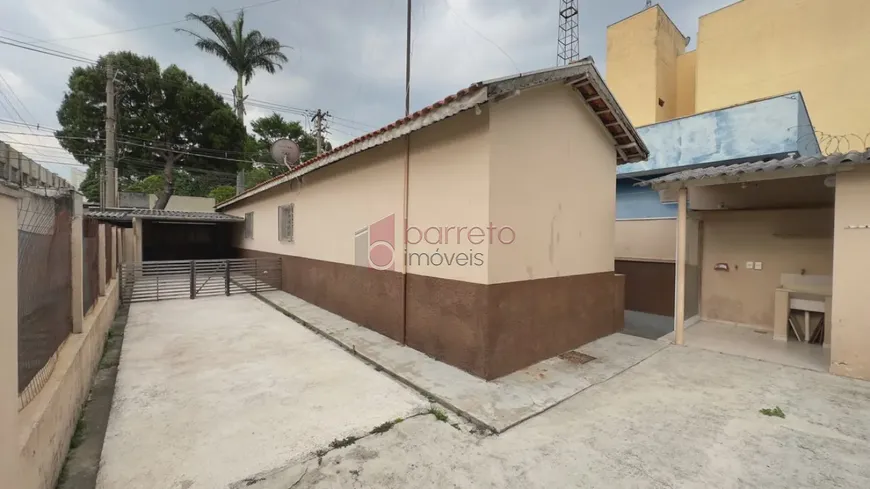 Foto 1 de Casa com 2 Quartos para alugar, 210m² em Vianelo, Jundiaí