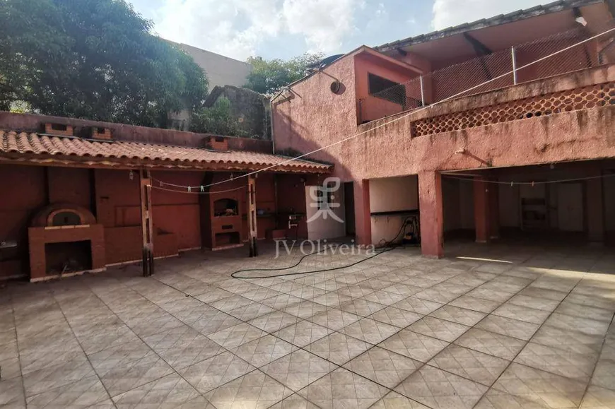 Foto 1 de Casa com 2 Quartos à venda, 240m² em Vila Morse, São Paulo