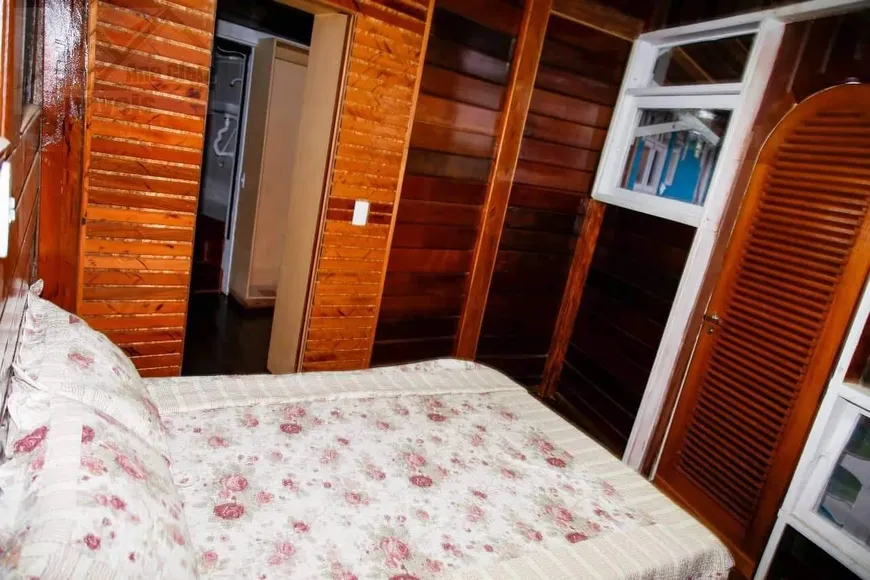 Foto 1 de Casa com 1 Quarto para alugar, 45m² em Interlagos, São Paulo