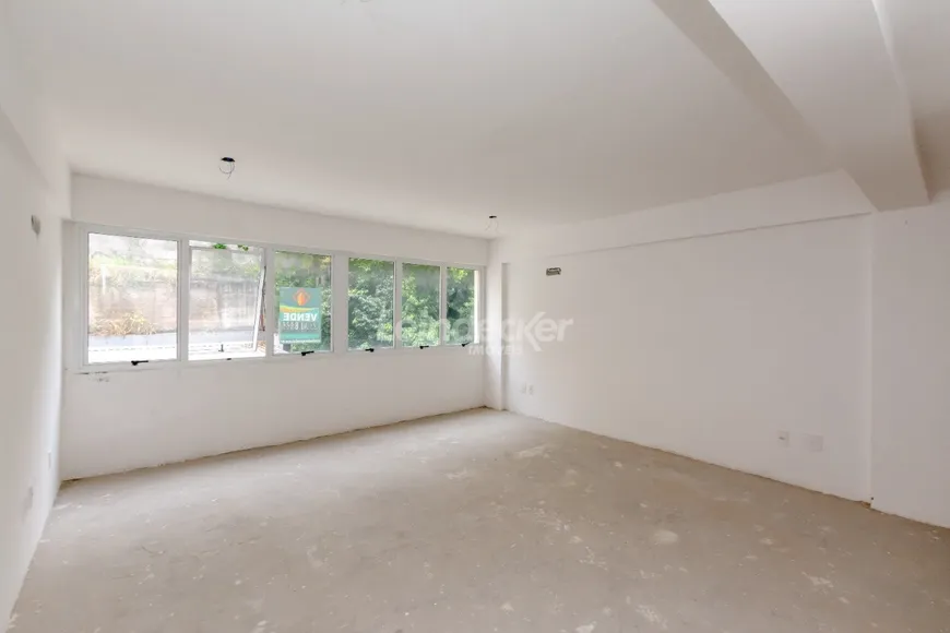 Foto 1 de Sala Comercial à venda, 32m² em Auxiliadora, Porto Alegre