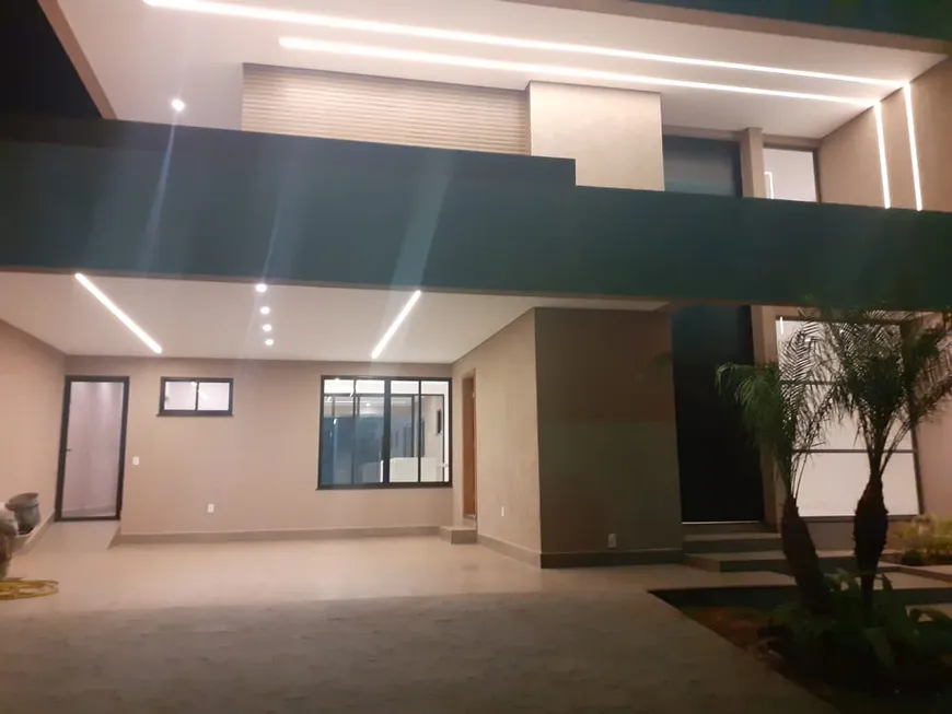 Foto 1 de Casa de Condomínio com 4 Quartos à venda, 270m² em Setor Habitacional Vicente Pires Trecho 3, Brasília