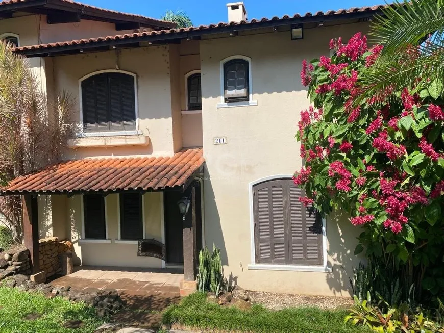 Foto 1 de Casa de Condomínio com 3 Quartos à venda, 327m² em Cristal, Porto Alegre